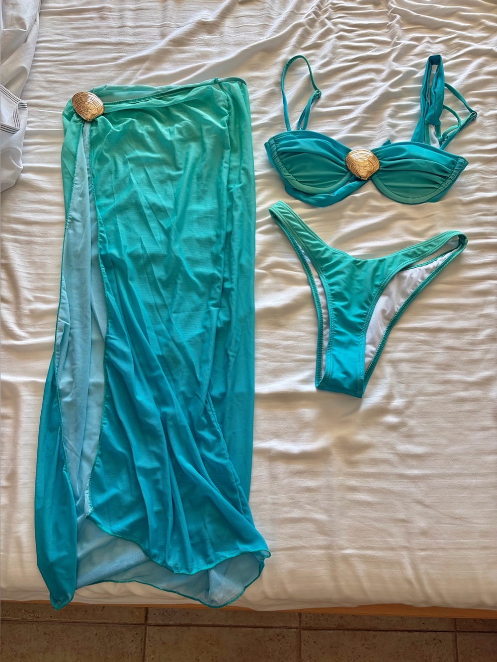 Pretty Little Thing Blue 3pc Set Bikini Top, Bottom & Skirt Gold Shell Trim XS